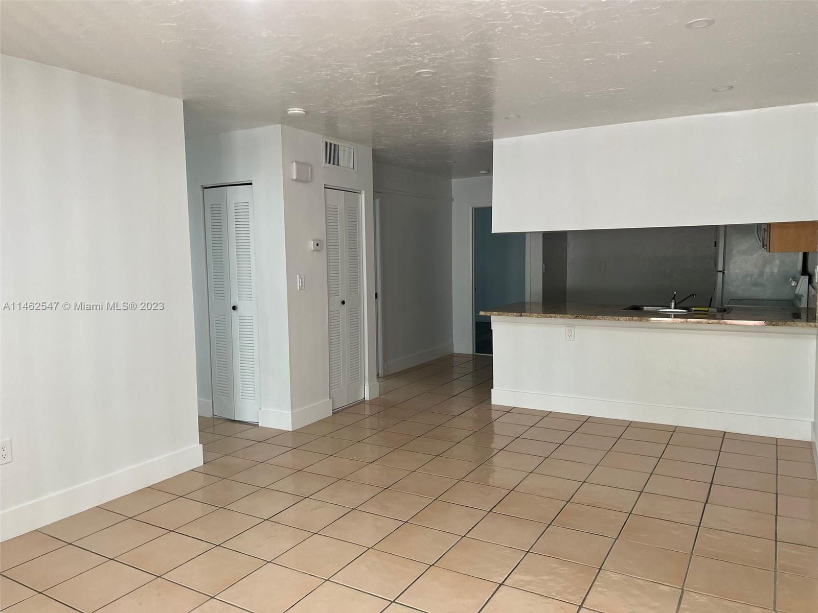 TENNIS VIEW CONDO PH I - Residential Lease