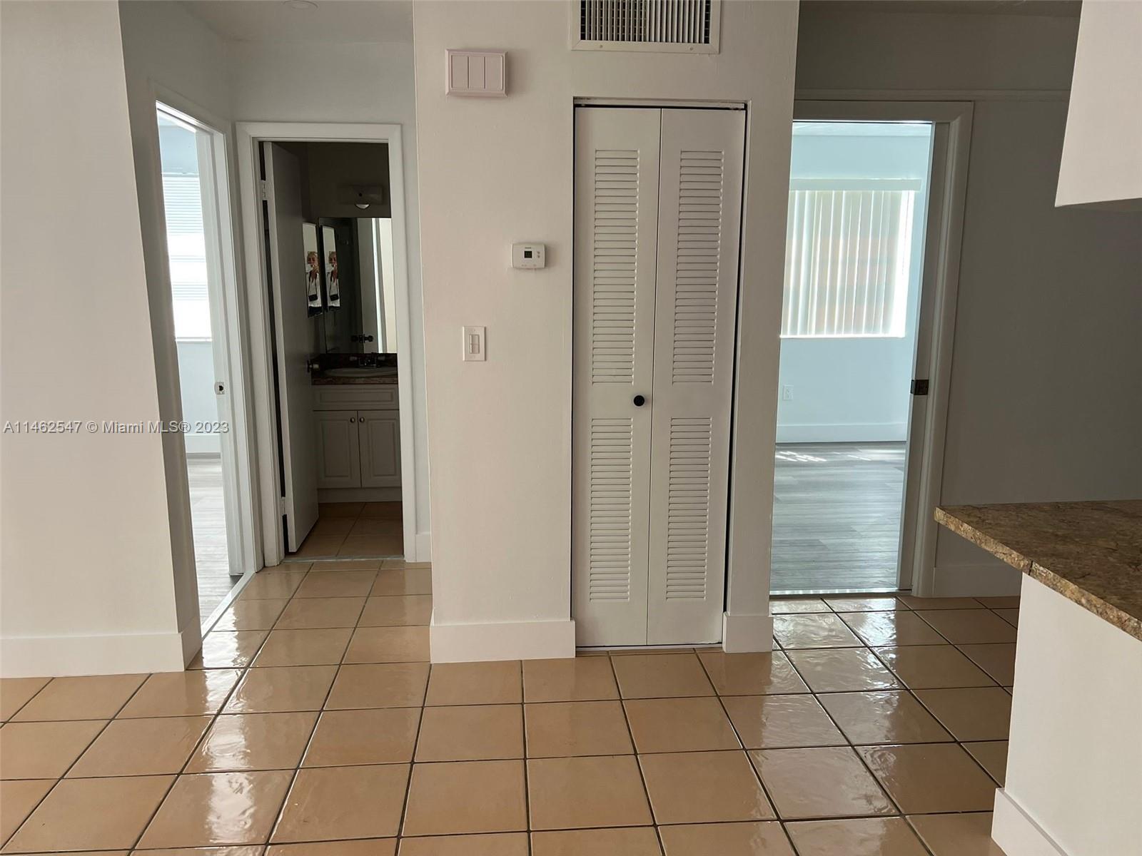 TENNIS VIEW CONDO PH I - Residential Lease