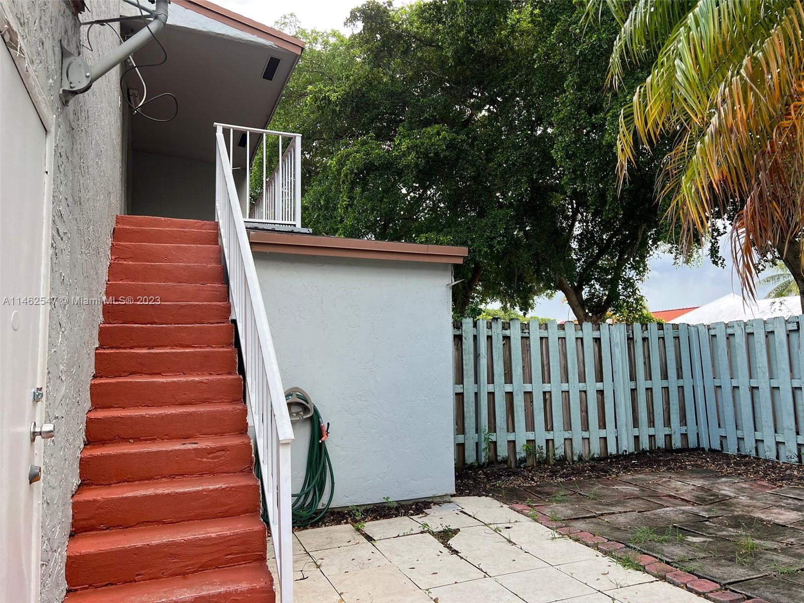 TENNIS VIEW CONDO PH I - Residential Lease