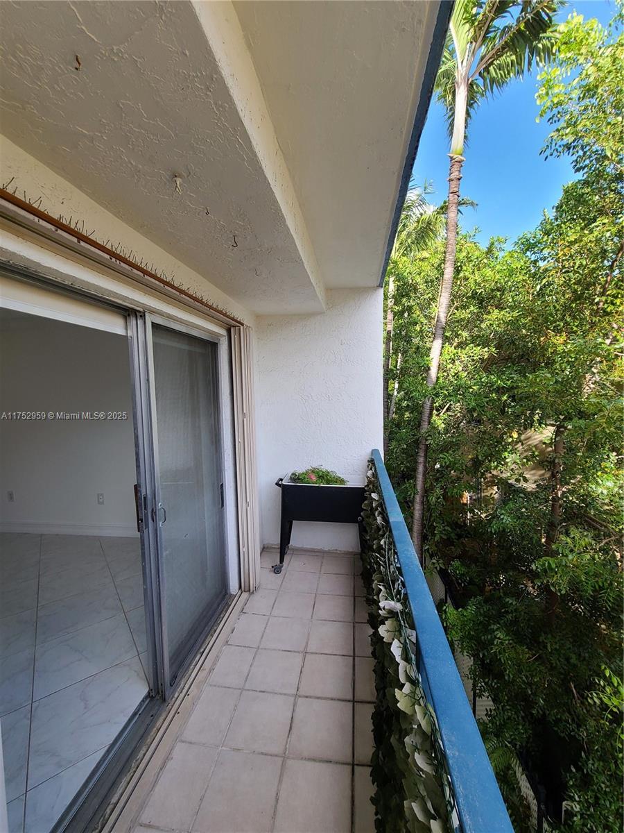 MICHIGAN TERRACE CONDO - Residential
