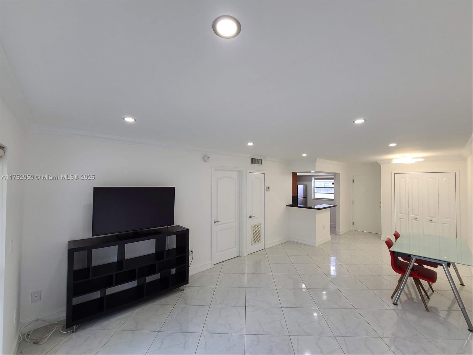 MICHIGAN TERRACE CONDO - Residential