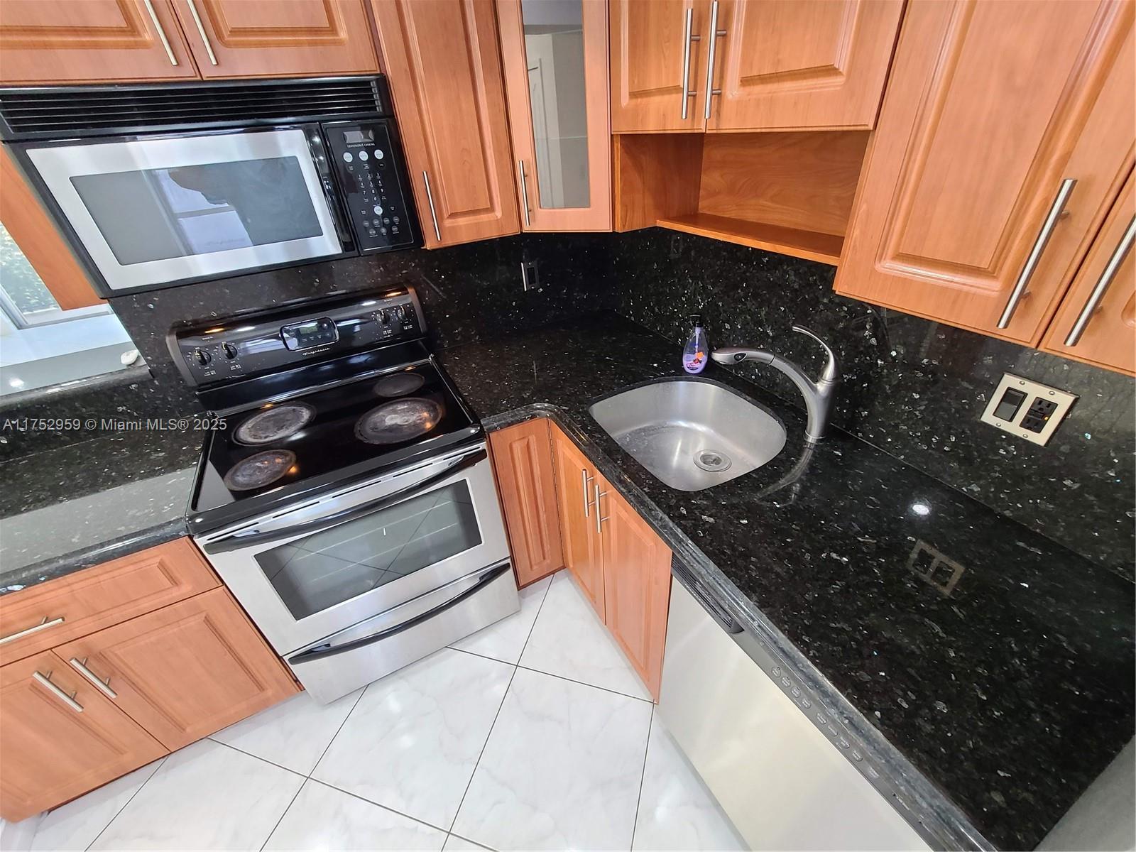 MICHIGAN TERRACE CONDO - Residential