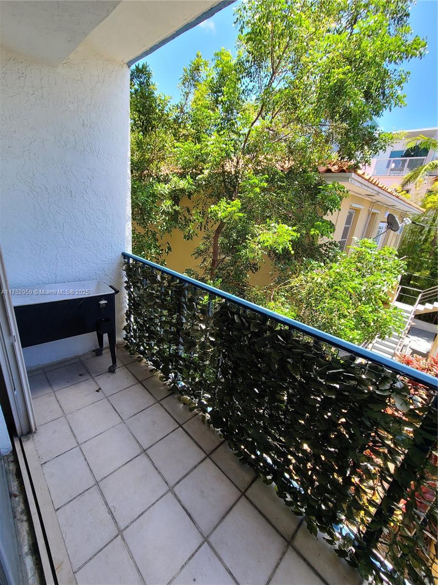 MICHIGAN TERRACE CONDO - Residential