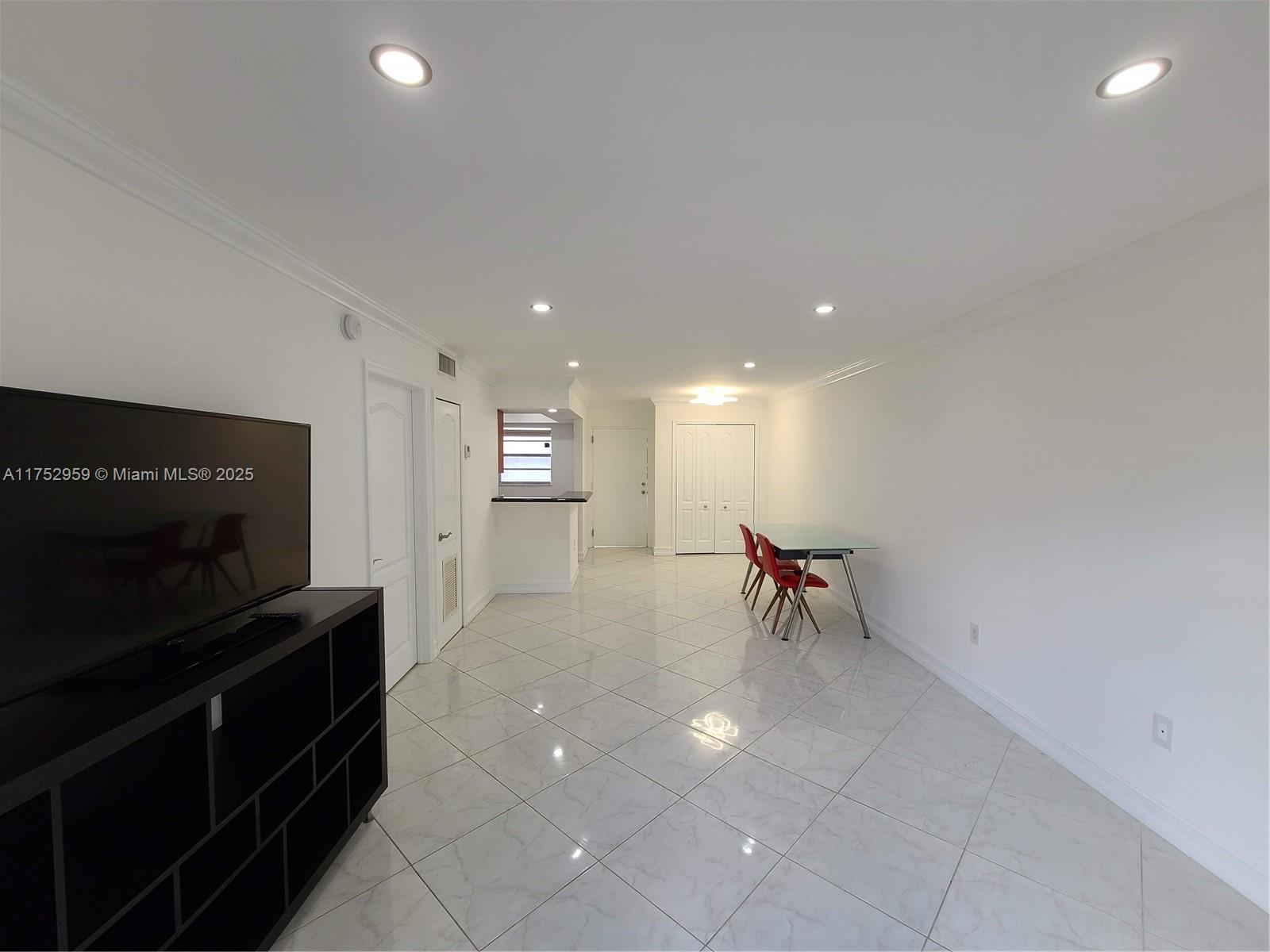 MICHIGAN TERRACE CONDO - Residential