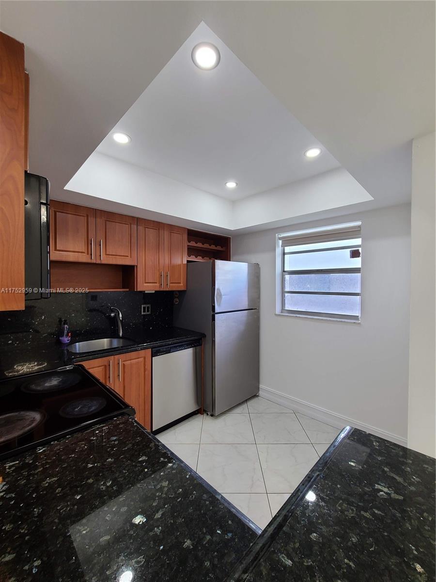 MICHIGAN TERRACE CONDO - Residential