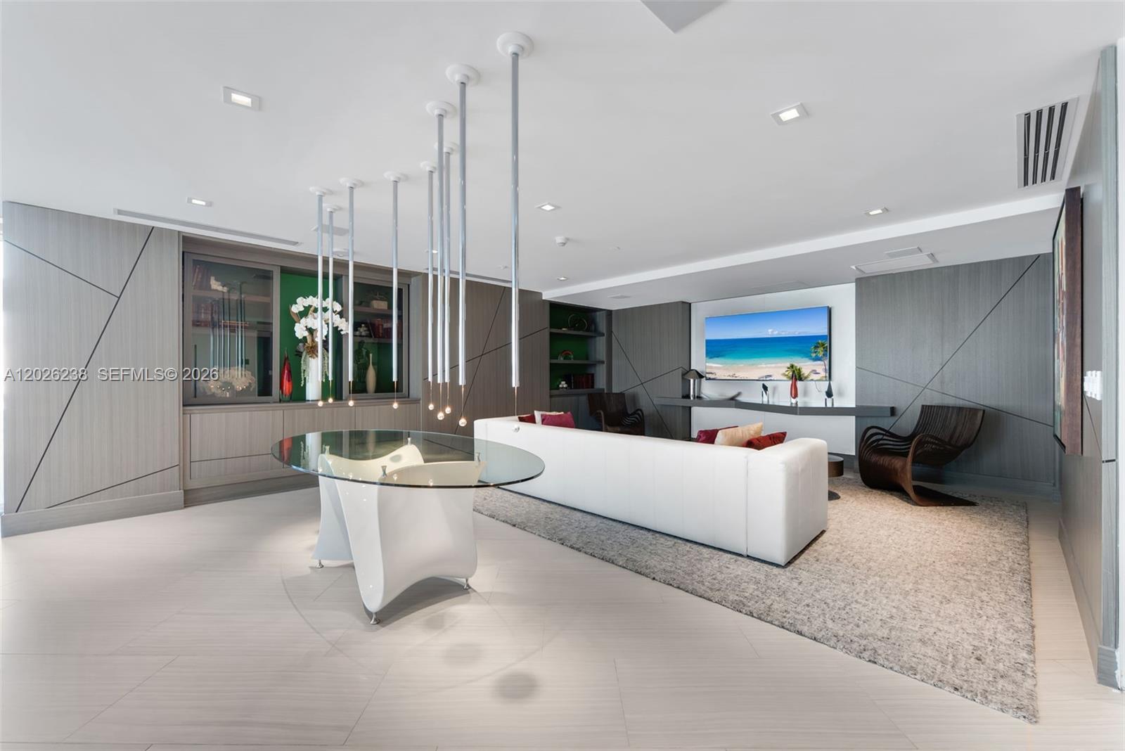PARQUE TOWERS CONDO - Residential Lease