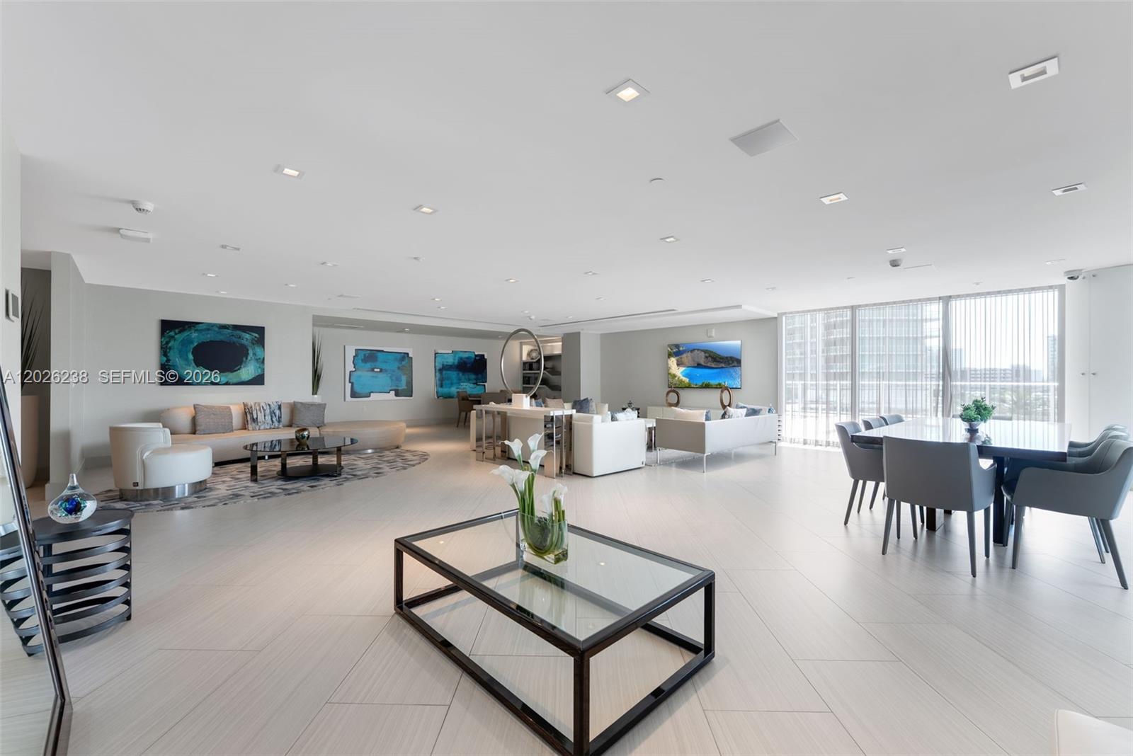 PARQUE TOWERS CONDO - Residential Lease