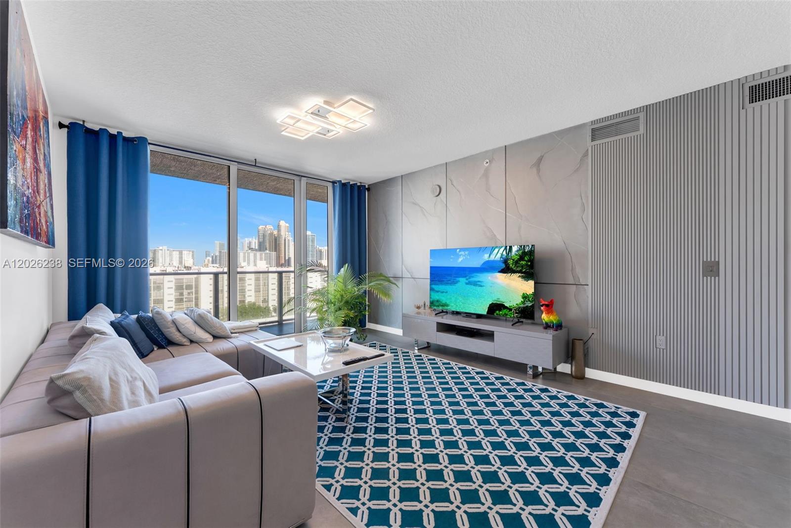 PARQUE TOWERS CONDO - Residential Lease