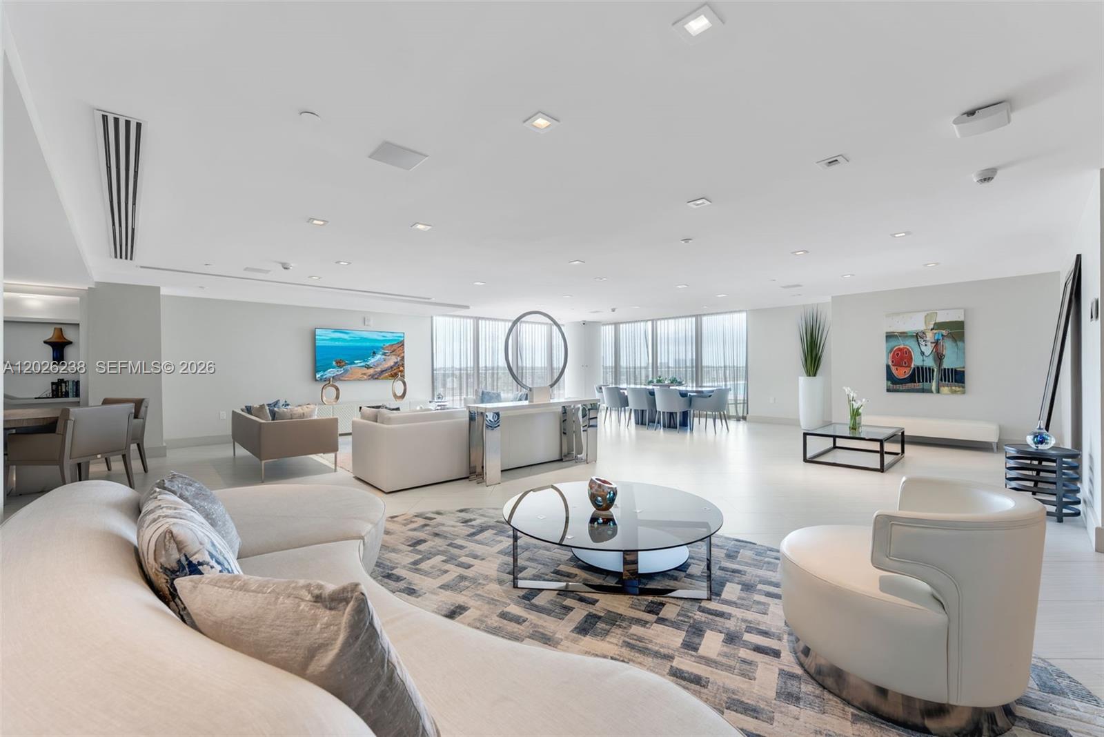 PARQUE TOWERS CONDO - Residential Lease