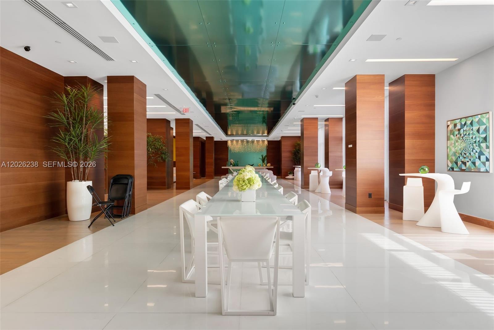 PARQUE TOWERS CONDO - Residential Lease