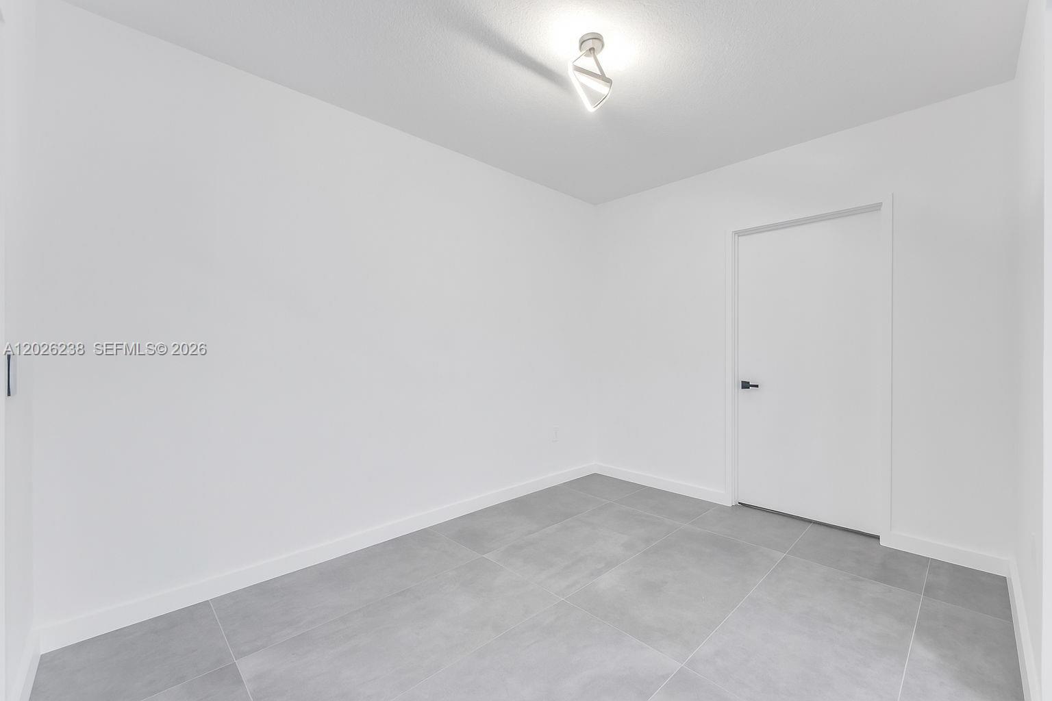 PARQUE TOWERS CONDO - Residential Lease
