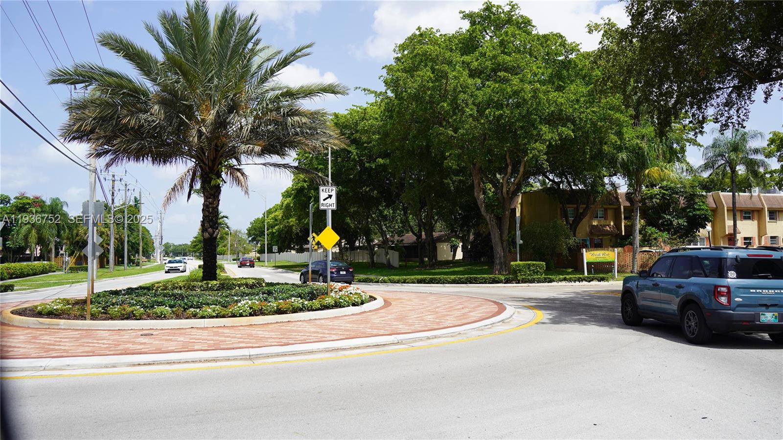 ARISTA PARK CONDO - Residential