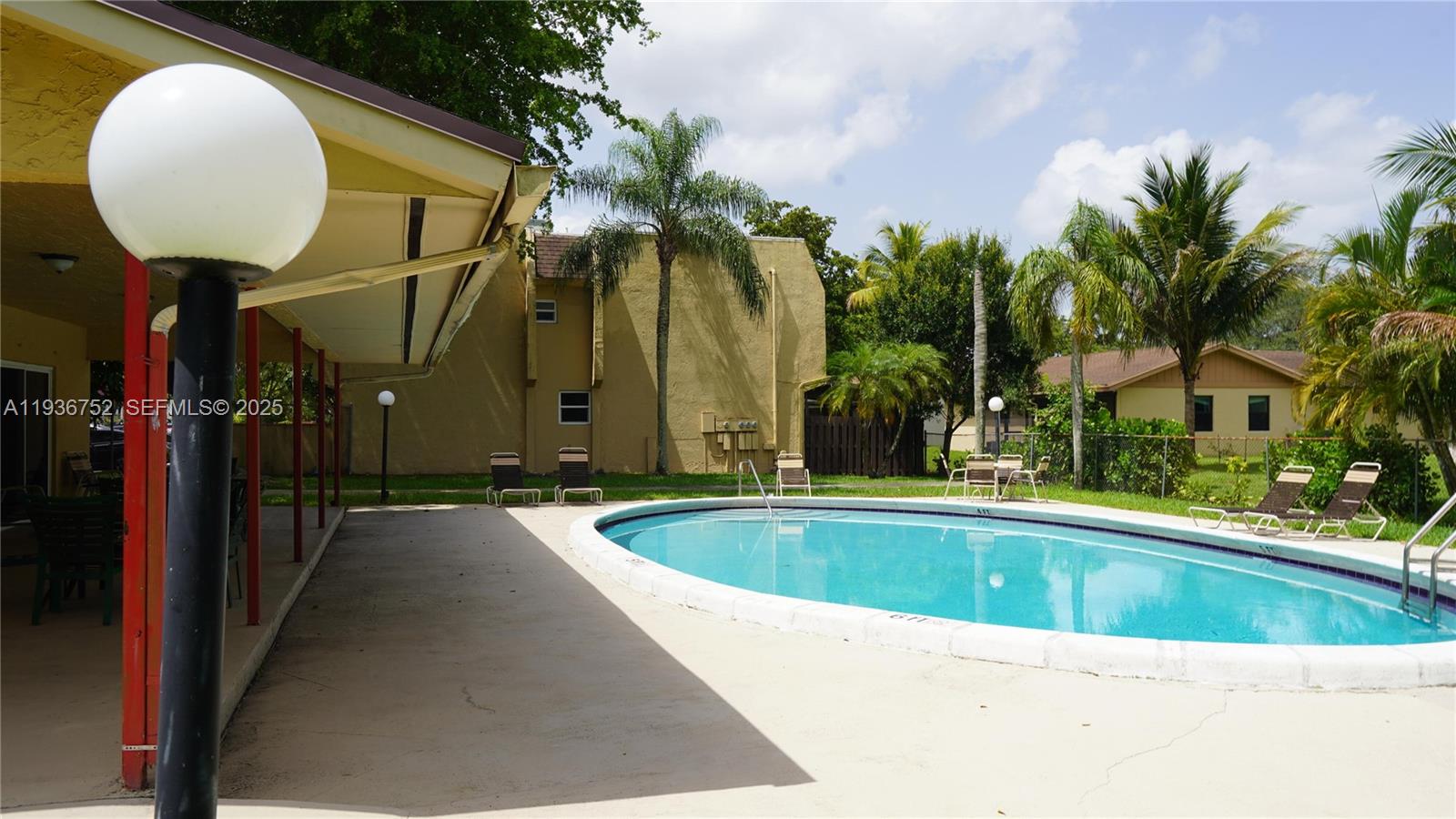 ARISTA PARK CONDO - Residential