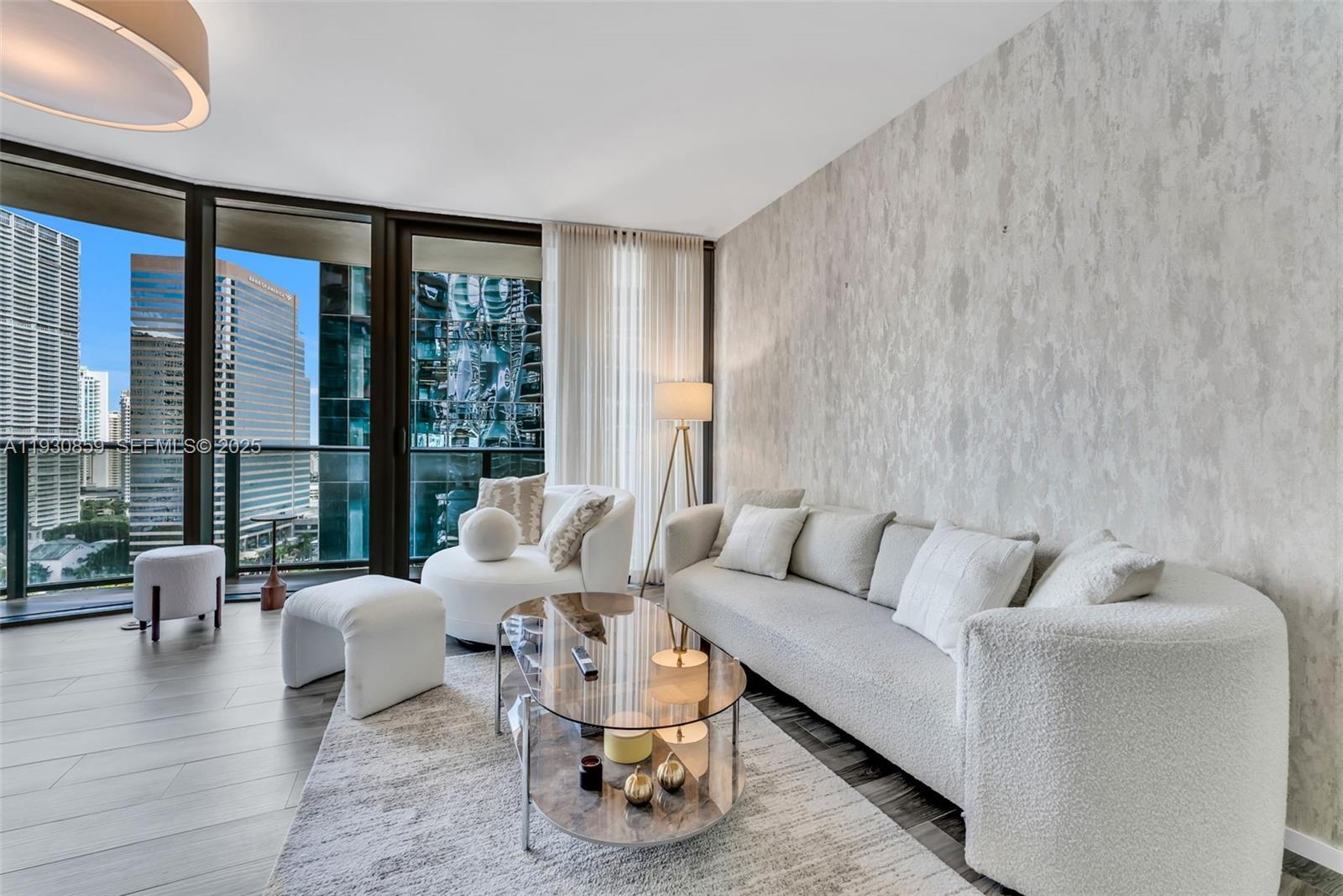 801 SMA RESIDENCE CONDO - Residential