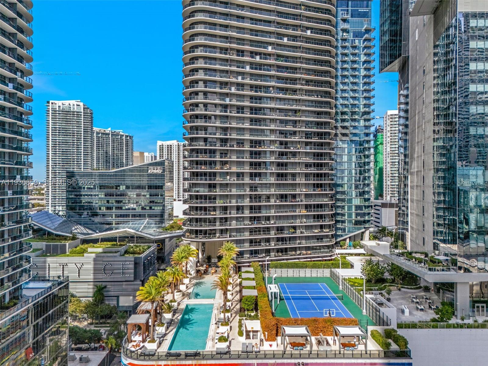 801 SMA RESIDENCE CONDO - Residential