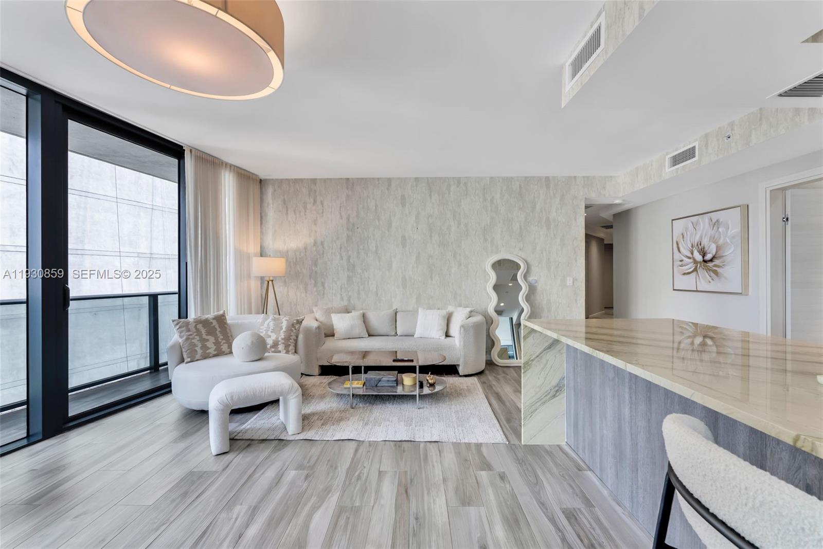 801 SMA RESIDENCE CONDO - Residential