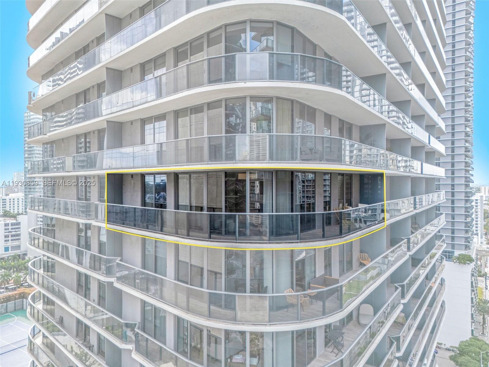 801 SMA RESIDENCE CONDO - Residential