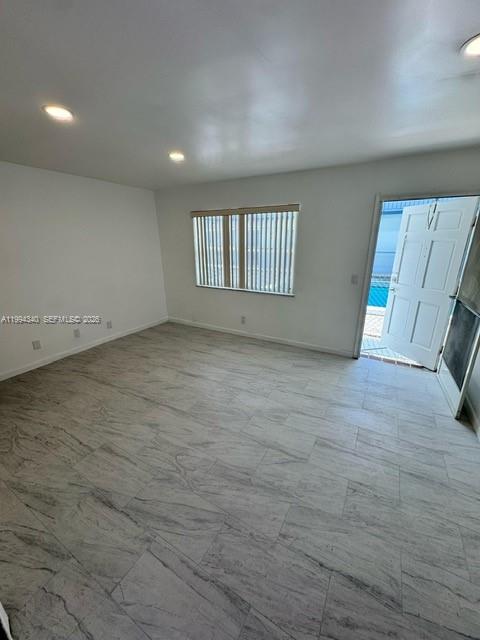 CRYSTAL CONDO - Residential