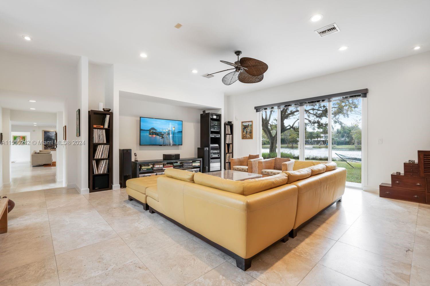 1STAADD HAMMOCK LAKE 2 - Residential