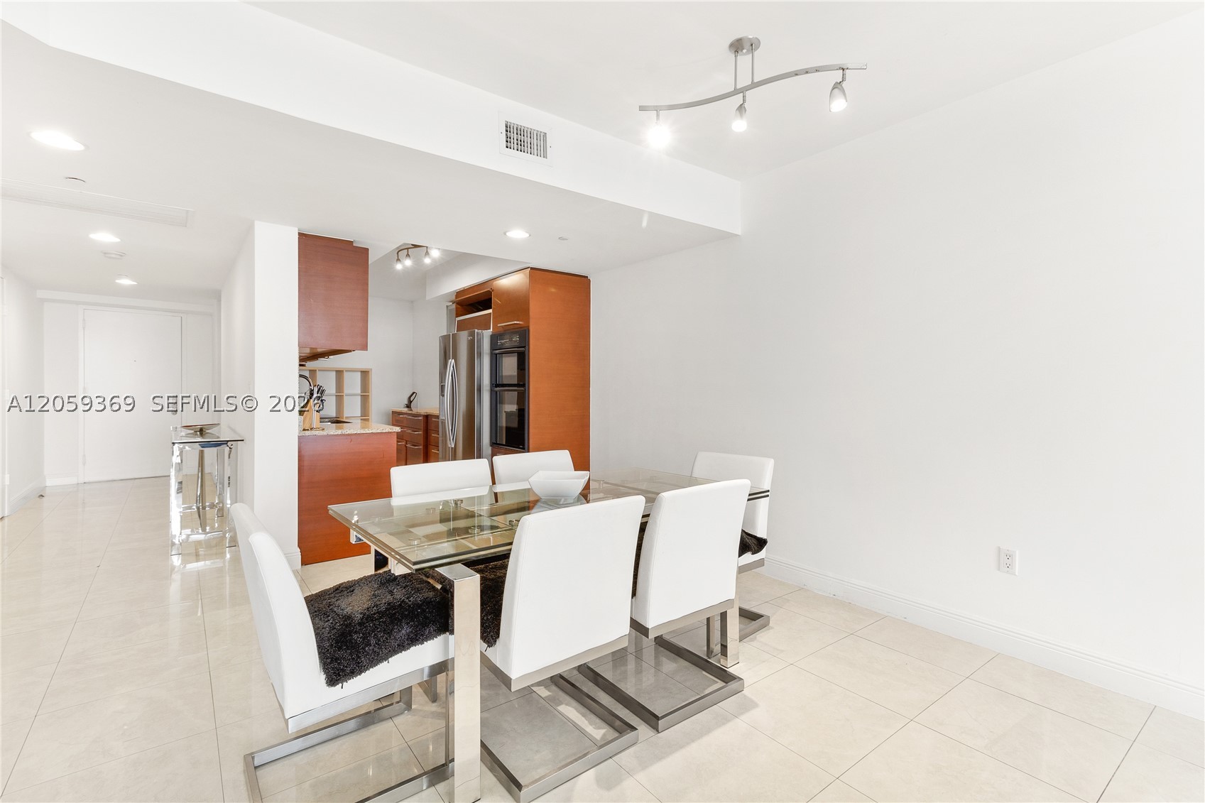 BEACH CLUB THREE CONDO - Residential