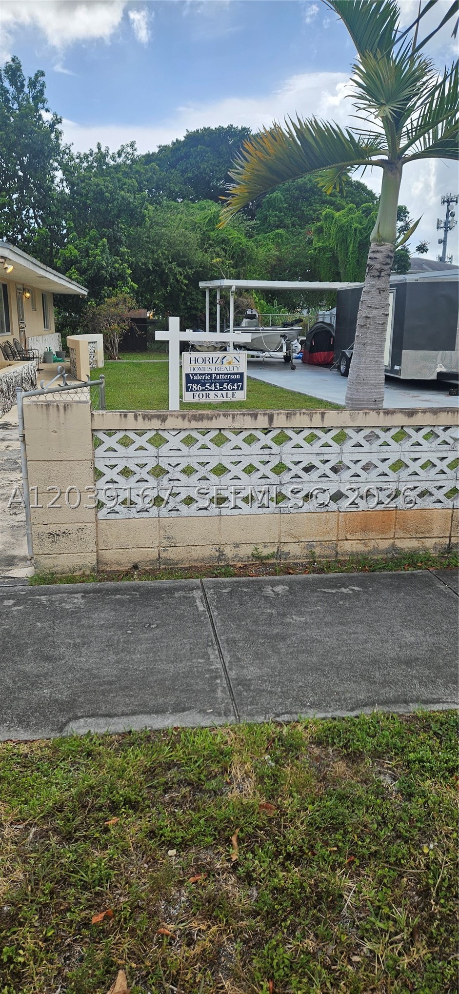 A spacious single-family home, solid structure on 7500 SF lot.  3 bedroom / 2 bath home, great for RV or boat with ample parking space, fenced, has detached carport and utility shed, expansive backyard.  Presents a unique opportunity for rental income and conversion.  Some updating is desired. Expansive lot provide creativity and customization for savvy buyer. Transform this investment into a lucrative charming family home or duplex as it is situated in a strategic duplex-zoned area and boasts an expansive backyard.  Serious, qualified buyers only with cash offer, pre-approval, DU letter.  Realtors please comply. Reserve for Wednesday or Saturday (see broker remarks) NO DOCUMENTATION -  NO SHOW! TEXT to reserve date/time and questions.  Will answer promptly.  
ADDITIONAL PHOTOS TO BE UPLOADED
THANK YOU