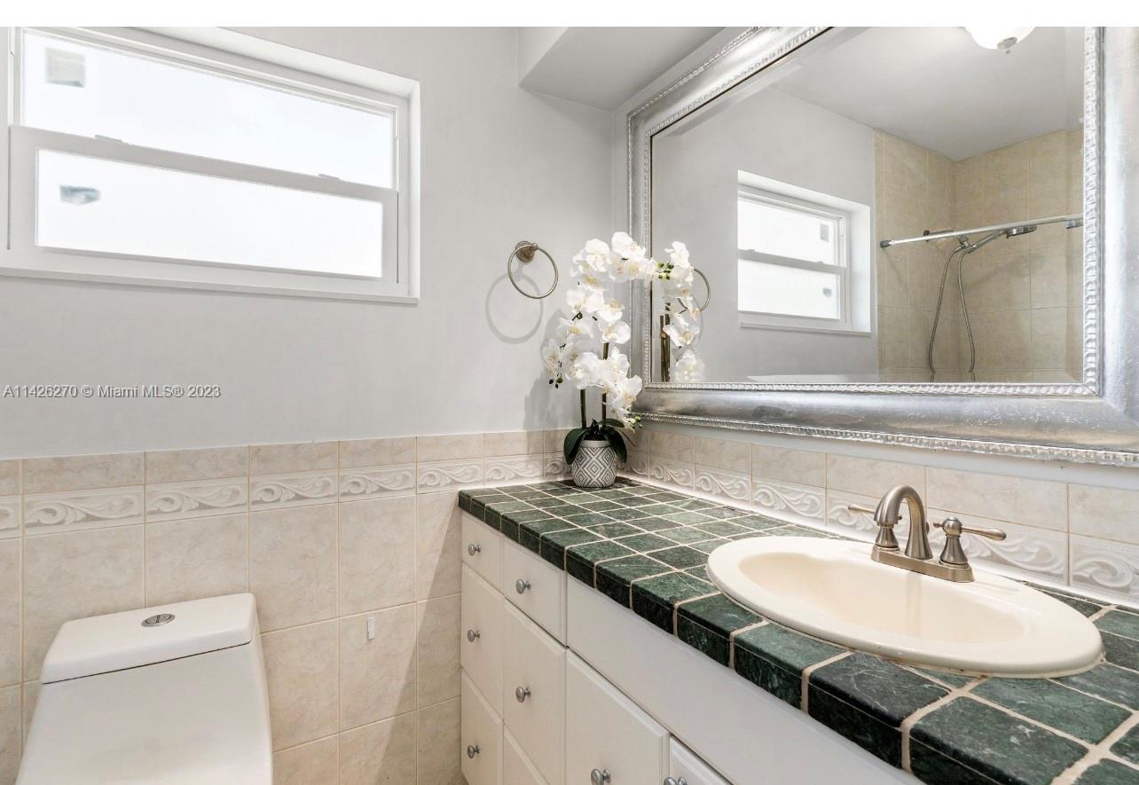 ROYAL PALM ACRES SECOND S - Residential Lease