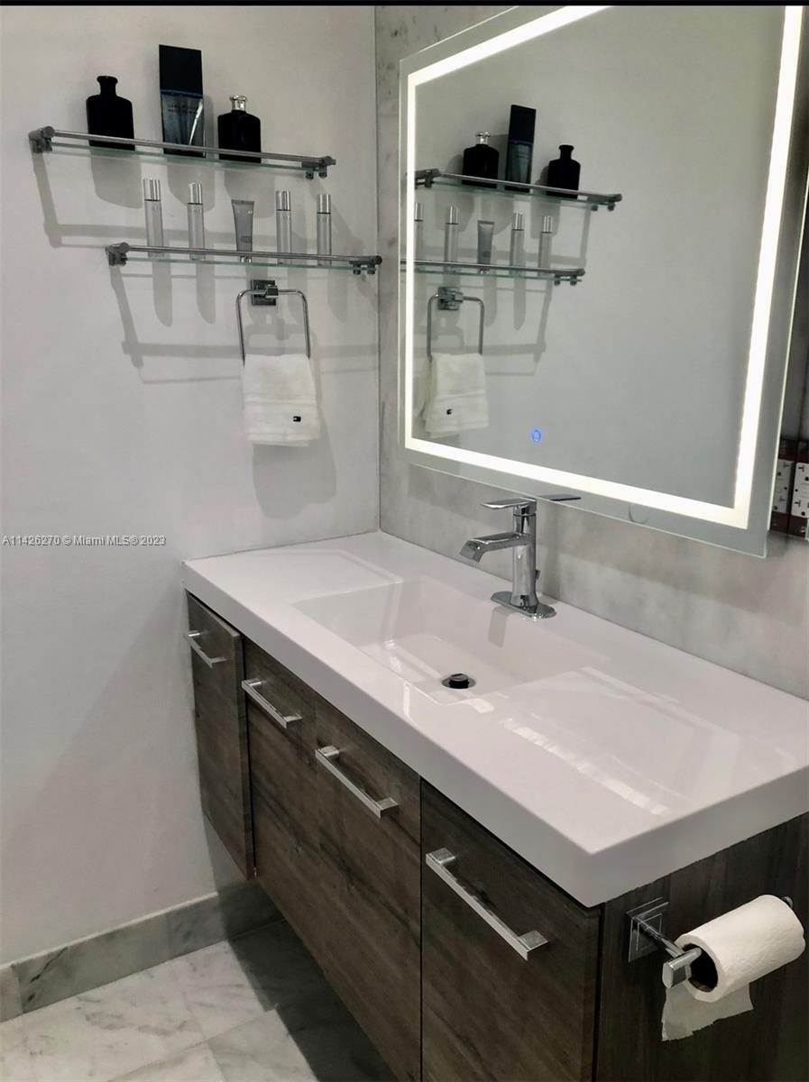 ROYAL PALM ACRES SECOND S - Residential Lease