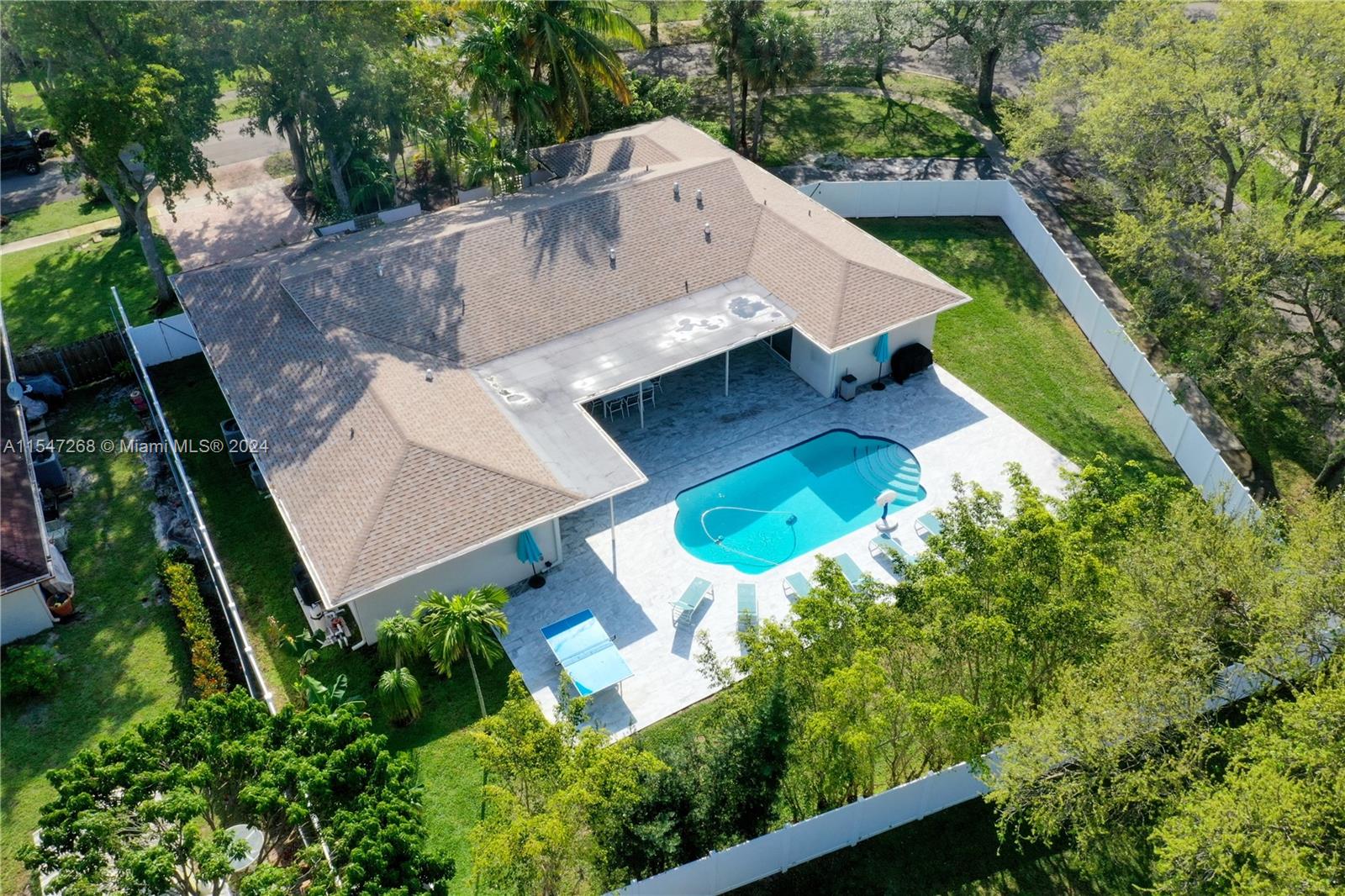 PLANTATION HARBOR - Residential