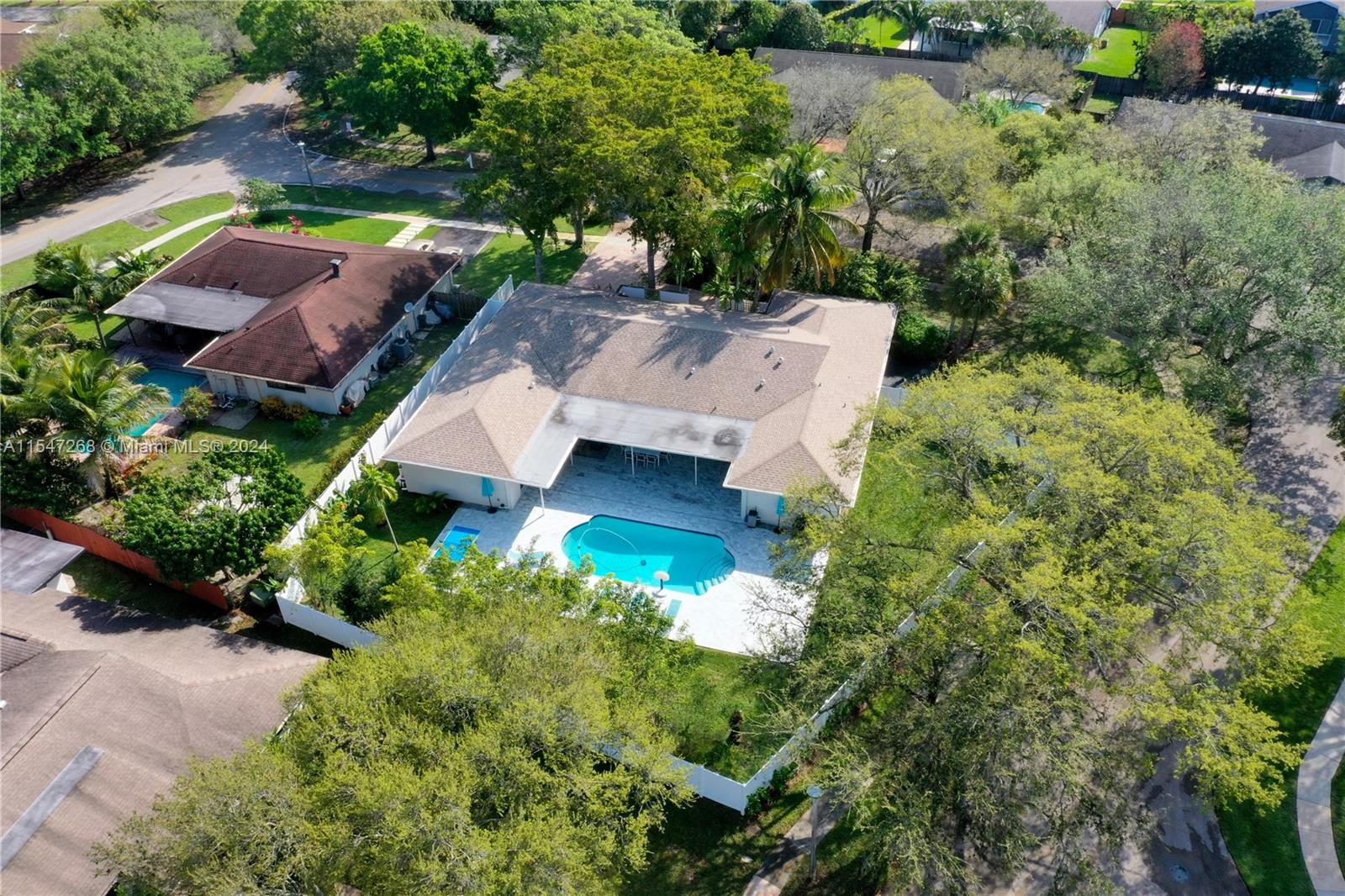 PLANTATION HARBOR - Residential