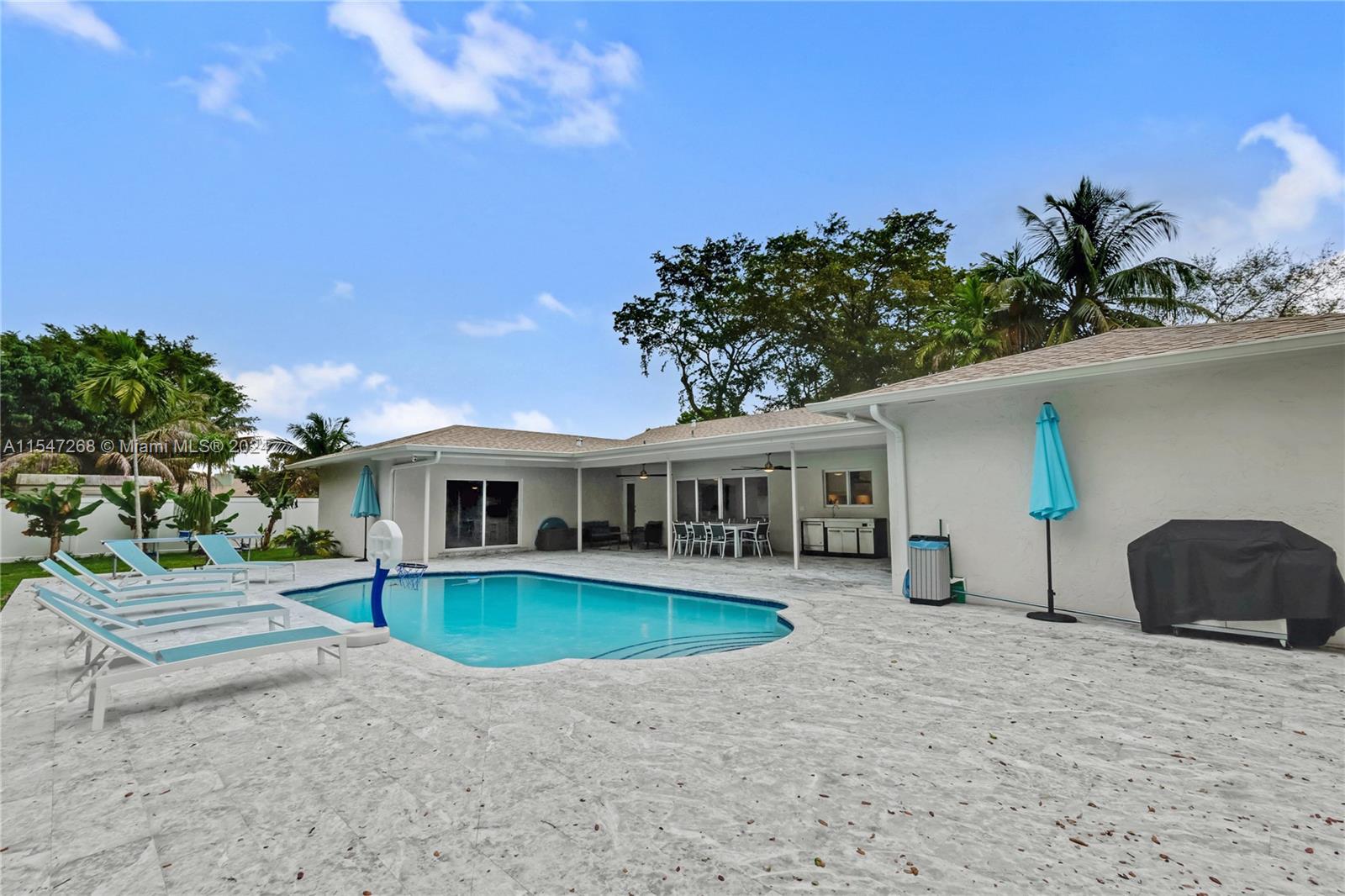 PLANTATION HARBOR - Residential