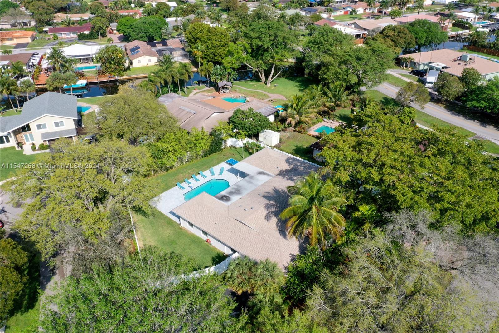PLANTATION HARBOR - Residential