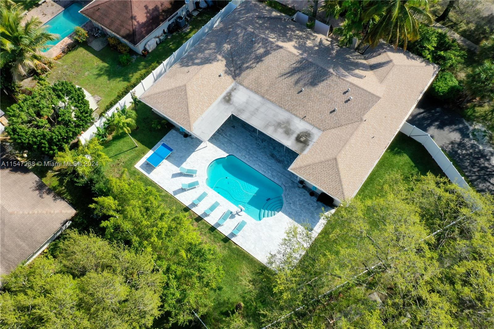 PLANTATION HARBOR - Residential