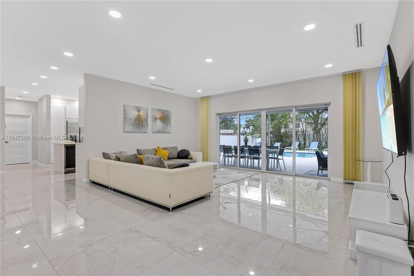 PLANTATION HARBOR - Residential