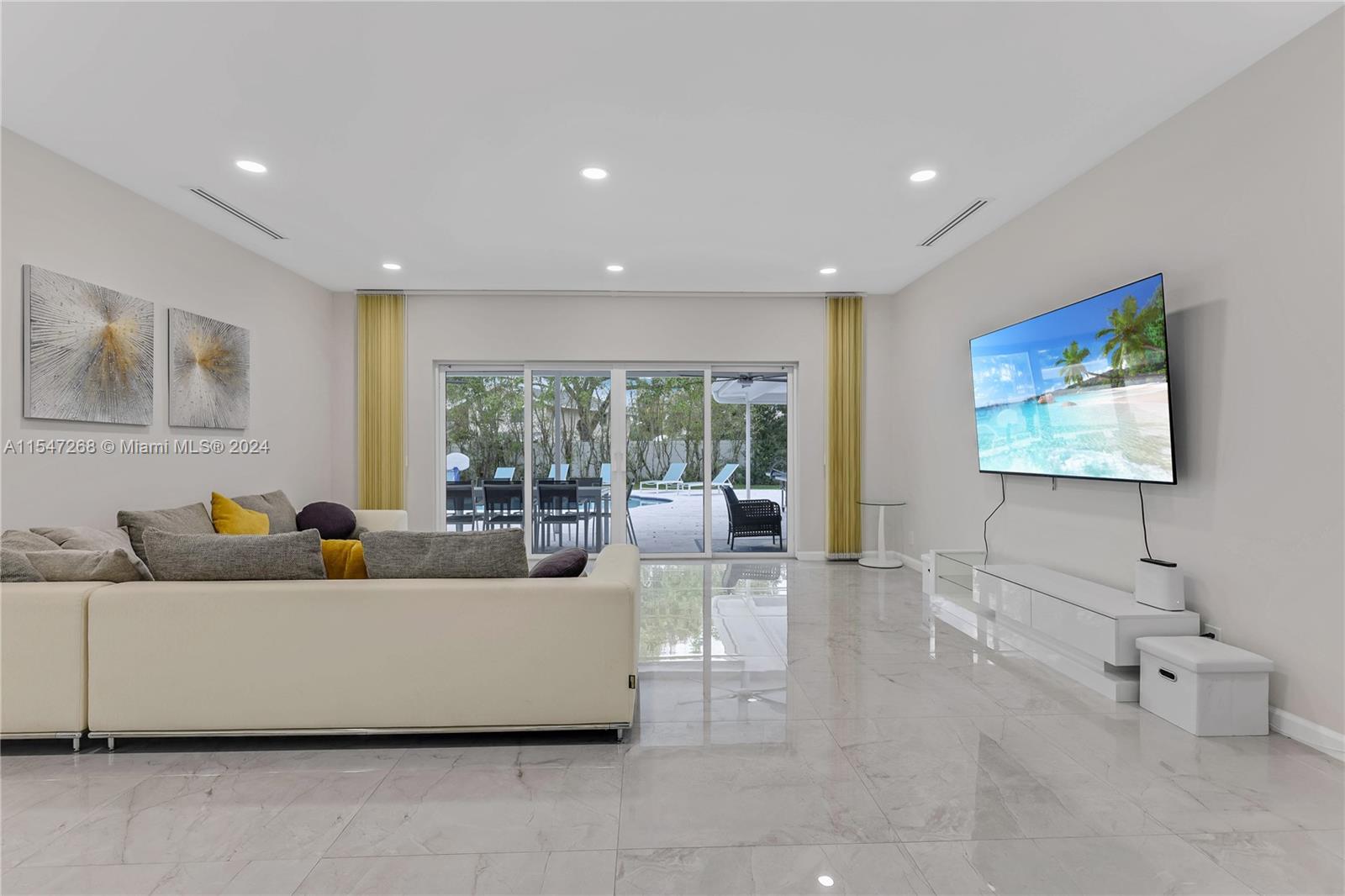 PLANTATION HARBOR - Residential