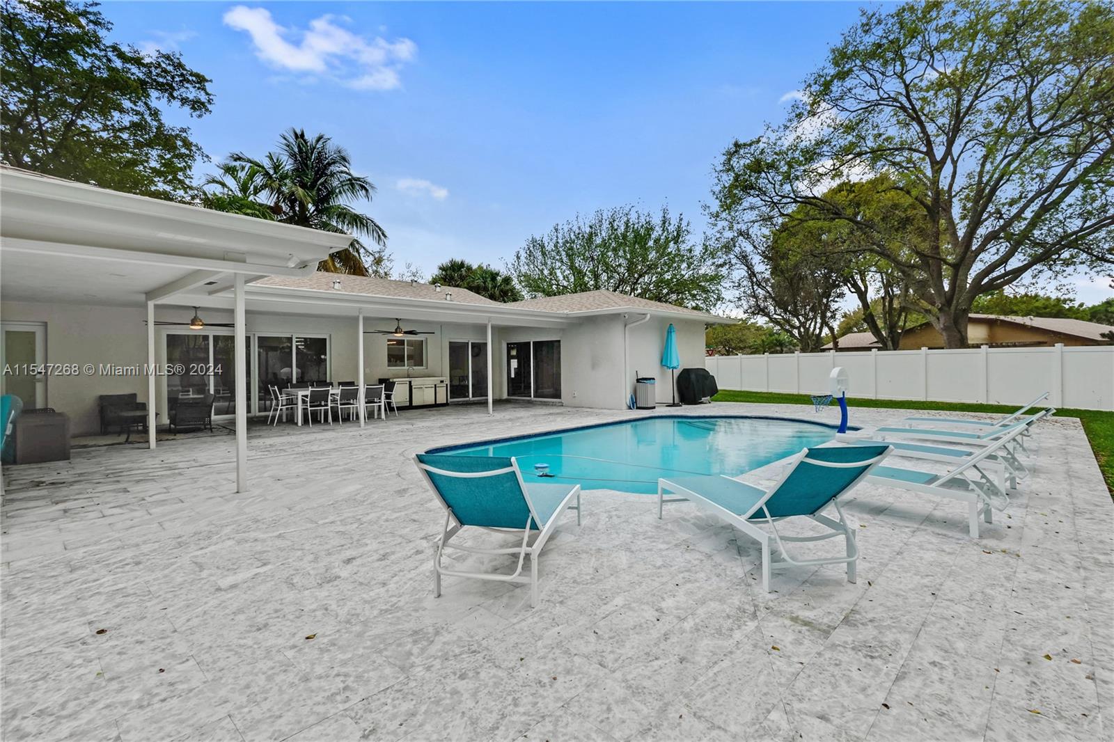 PLANTATION HARBOR - Residential
