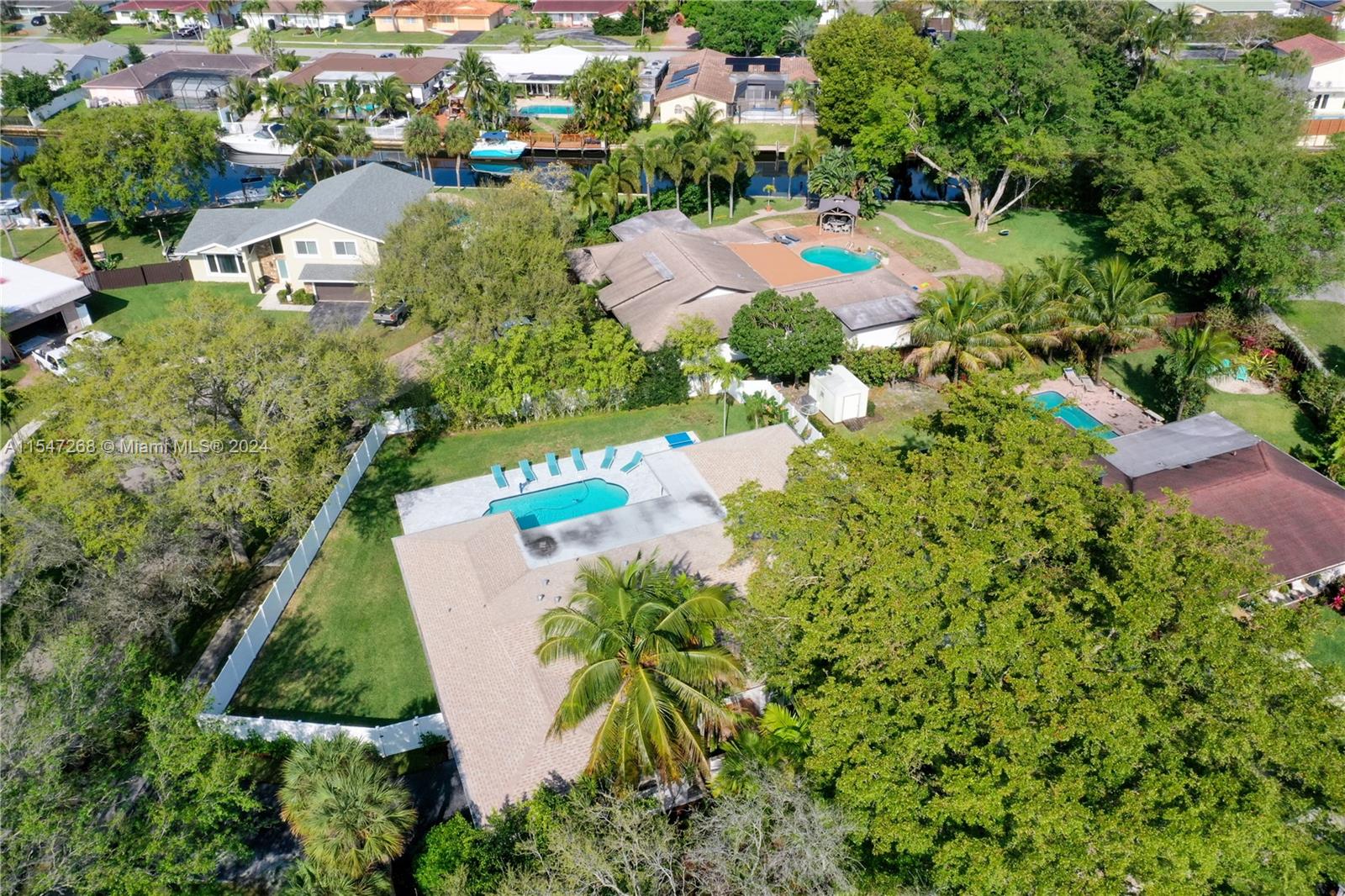 PLANTATION HARBOR - Residential