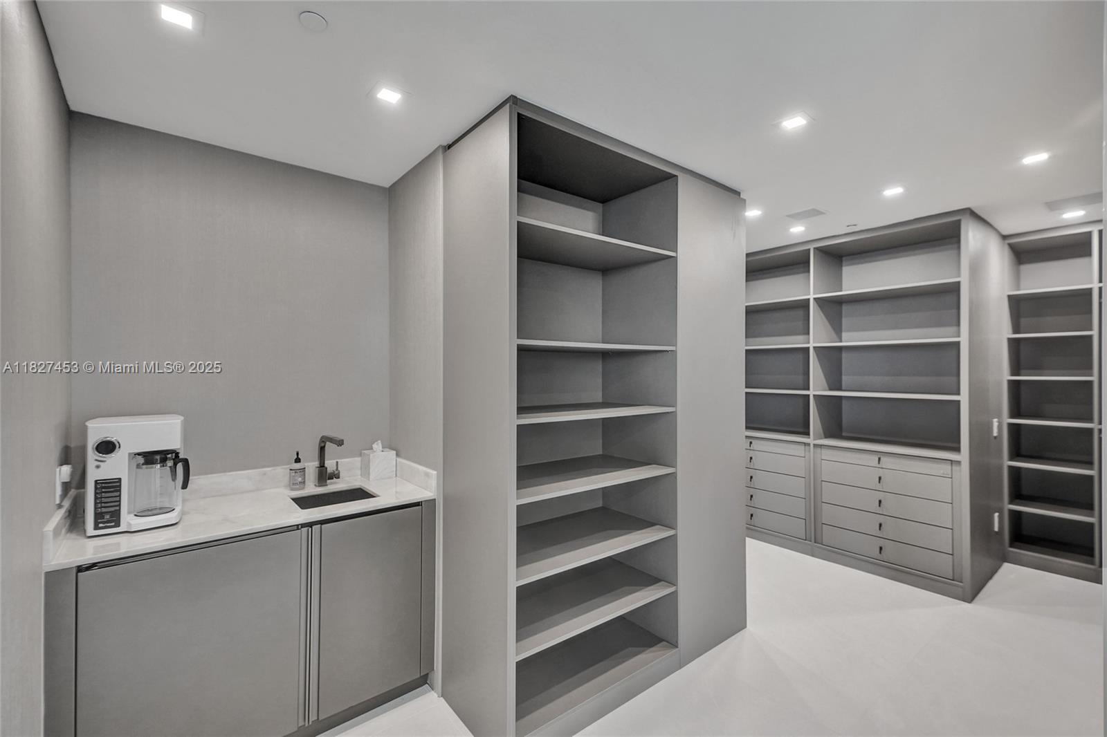 18975 COLLINS CONDO - Residential