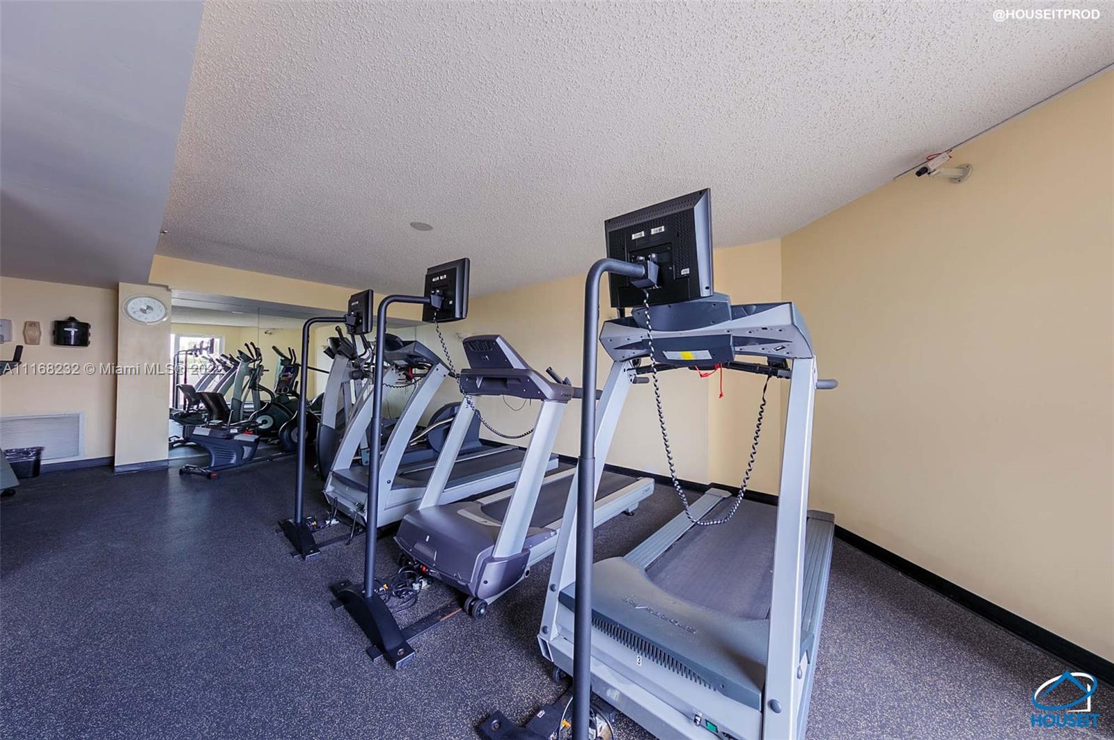 THE STERLING CONDO - Residential Lease