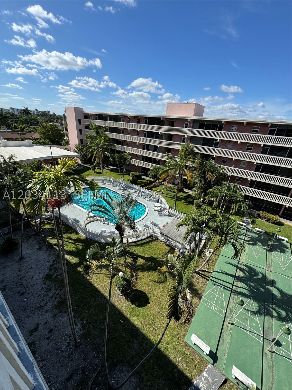 ELDORADO PLAZA WEST CONDO - Residential Lease