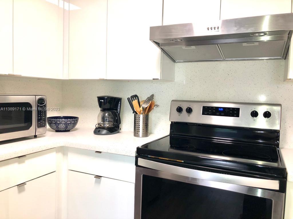 THE YACHT CLUB AT AVENTUR - Residential Lease