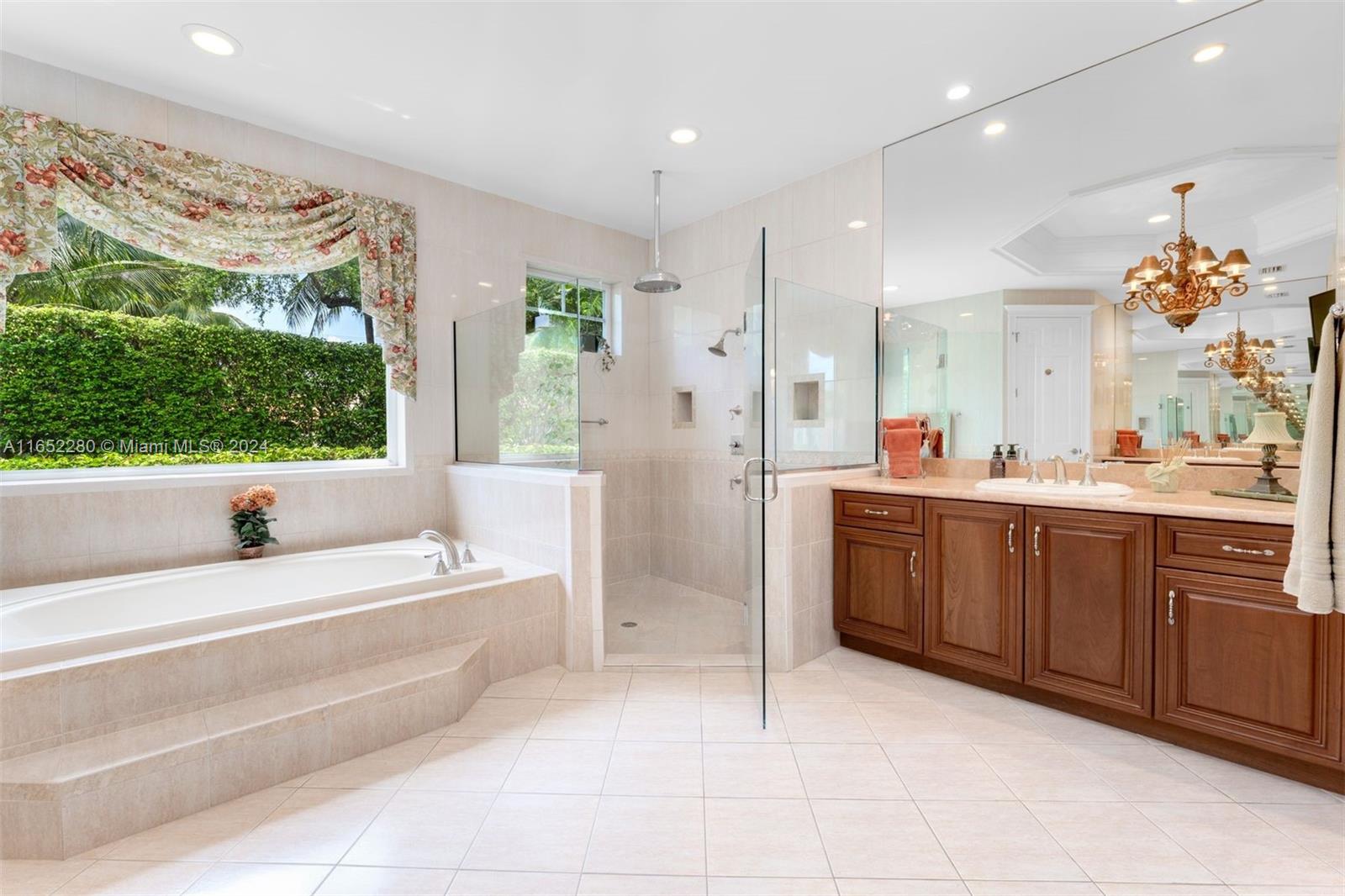CORAL GABLES RIVIERA SEC - Residential
