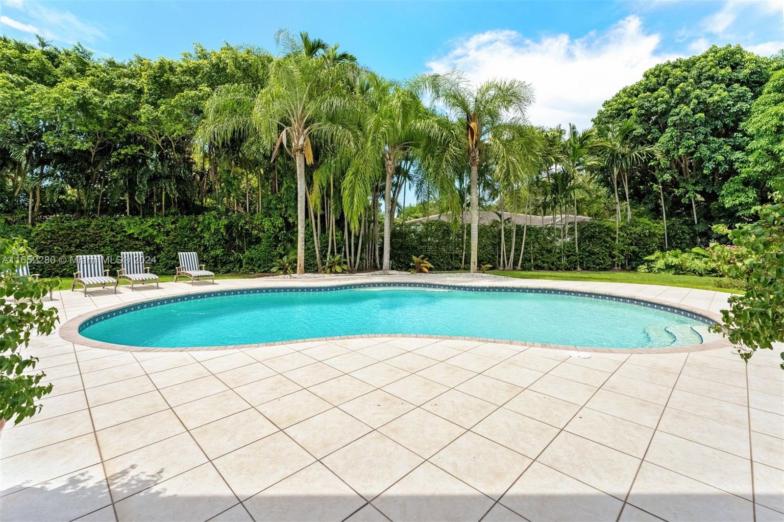 CORAL GABLES RIVIERA SEC - Residential