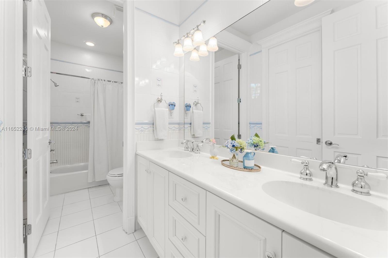 CORAL GABLES RIVIERA SEC - Residential