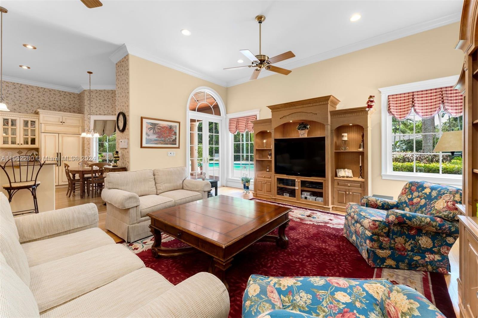 CORAL GABLES RIVIERA SEC - Residential