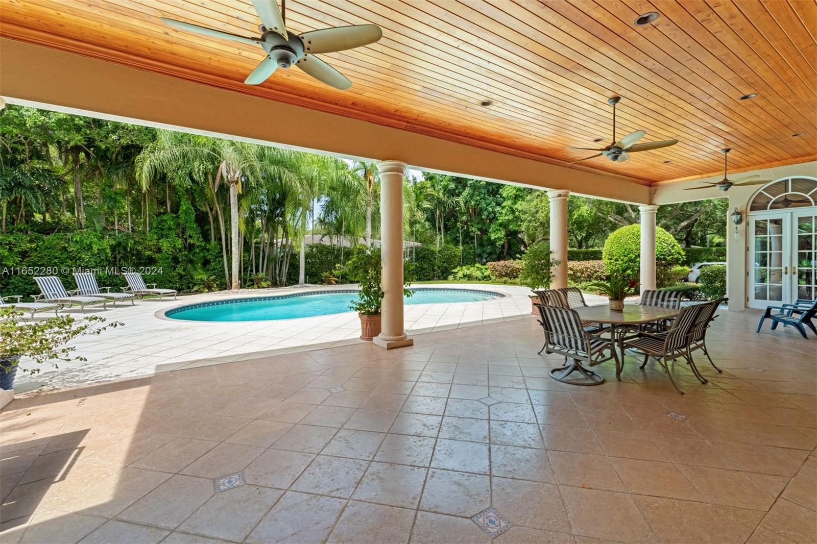 CORAL GABLES RIVIERA SEC - Residential