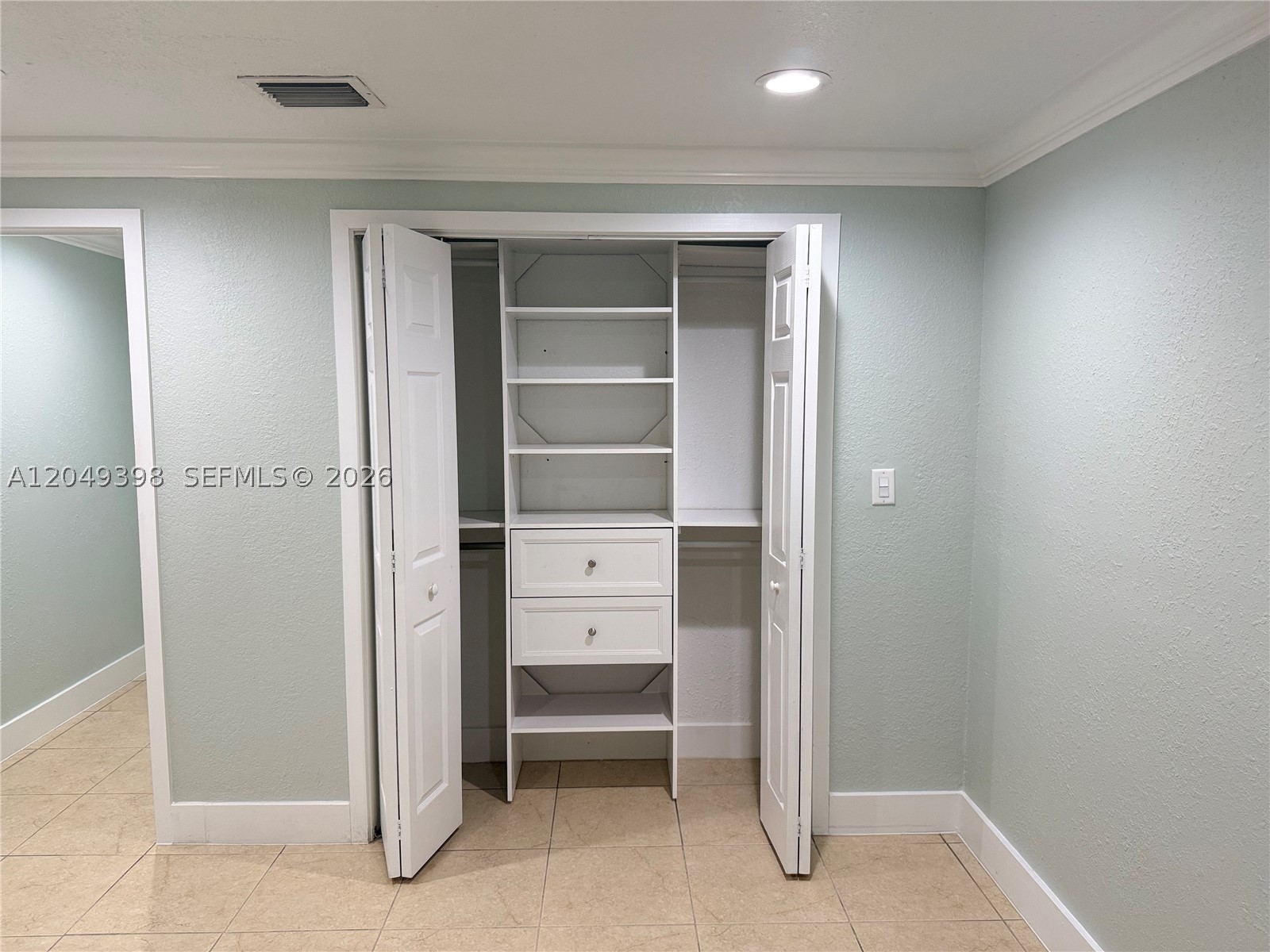 GREEN BRIAR WEST SEC ONE - Residential Lease