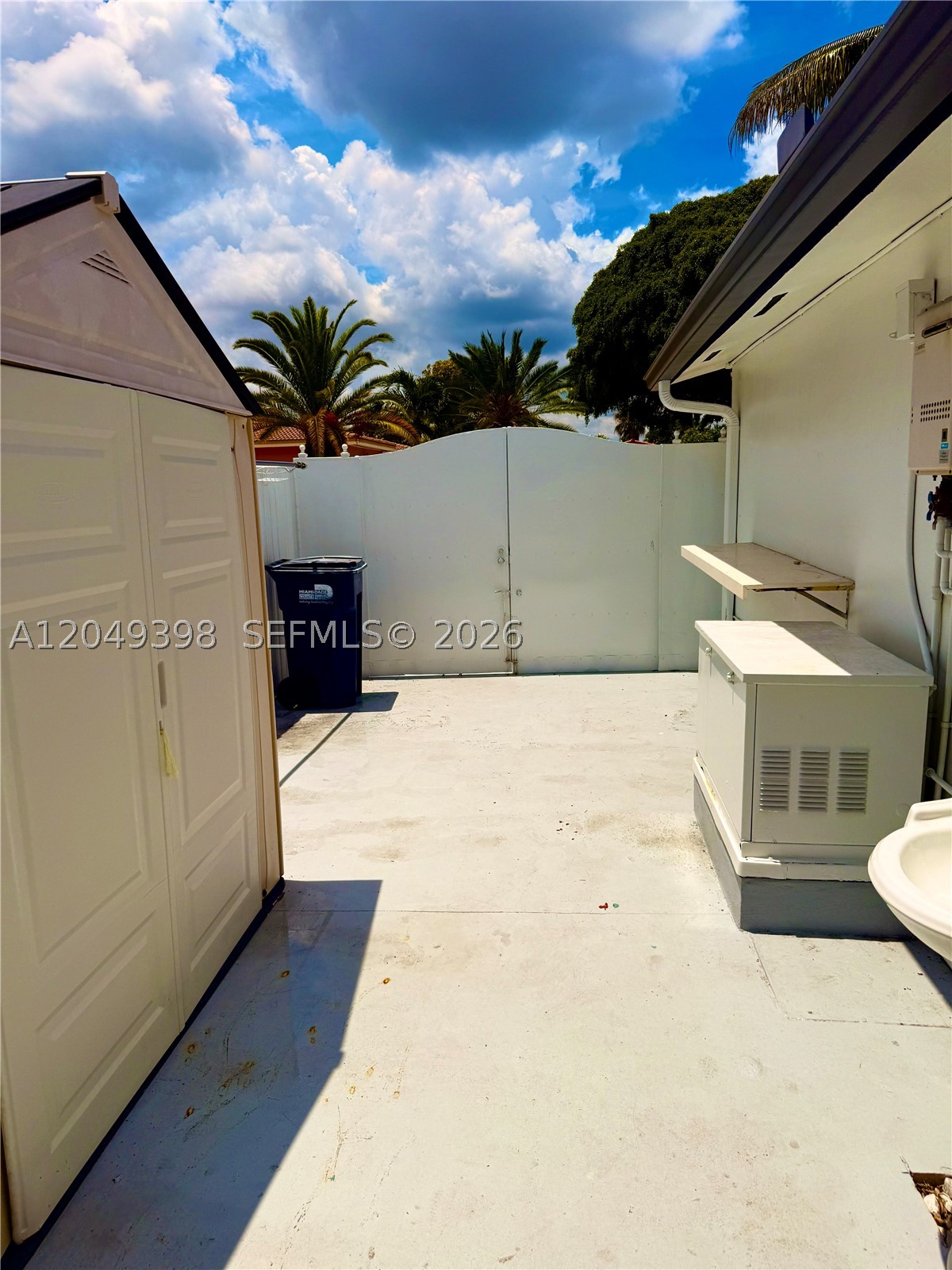 GREEN BRIAR WEST SEC ONE - Residential Lease