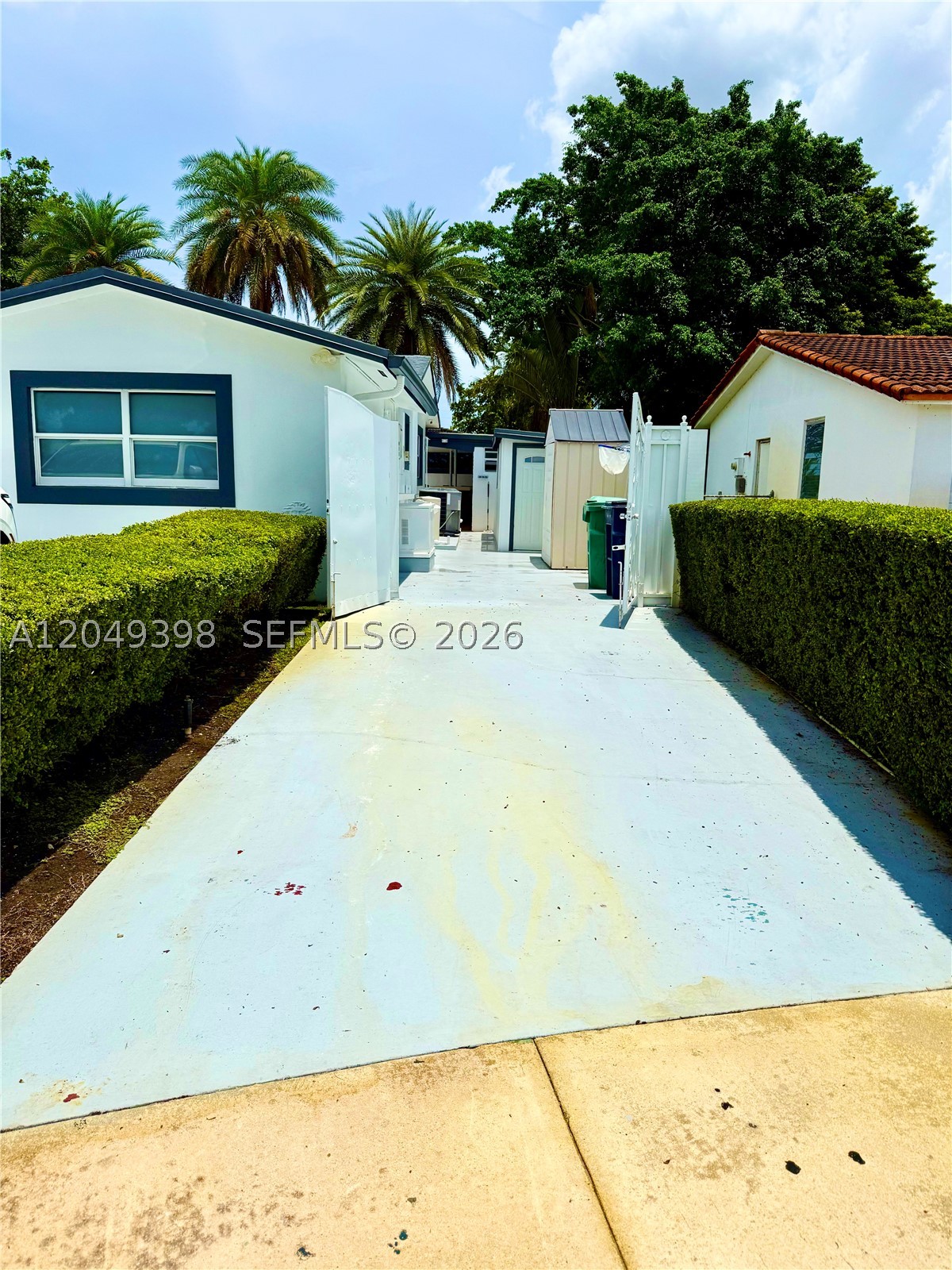GREEN BRIAR WEST SEC ONE - Residential Lease