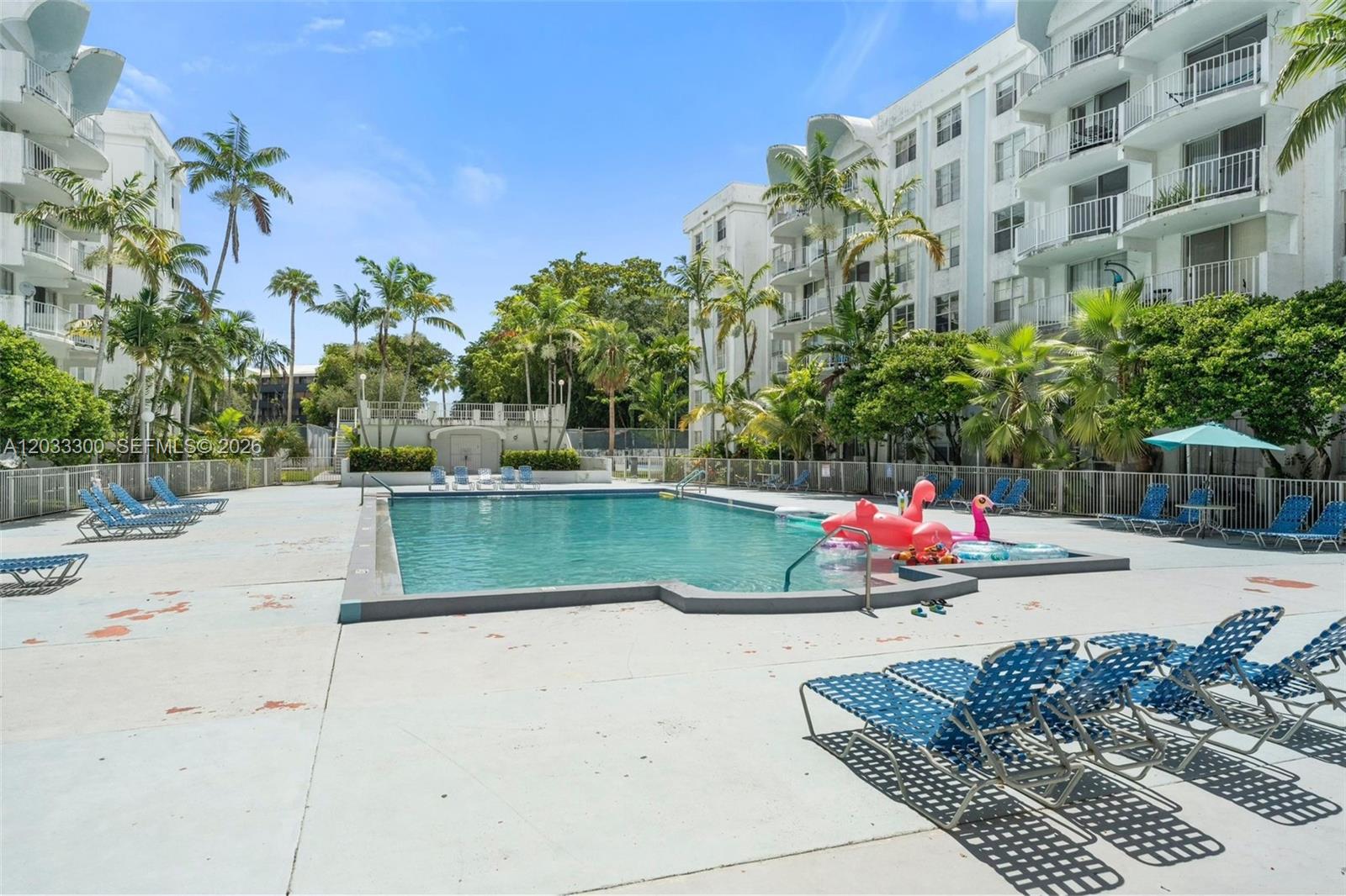 MONTECARLO CONDO - Residential