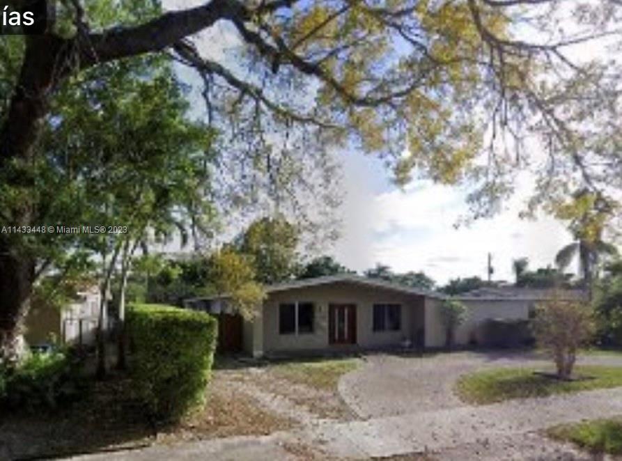 Excellent location!! MUST SEE!!!
Completely Remodeled, Large Patio with terrace and pool, laundry room